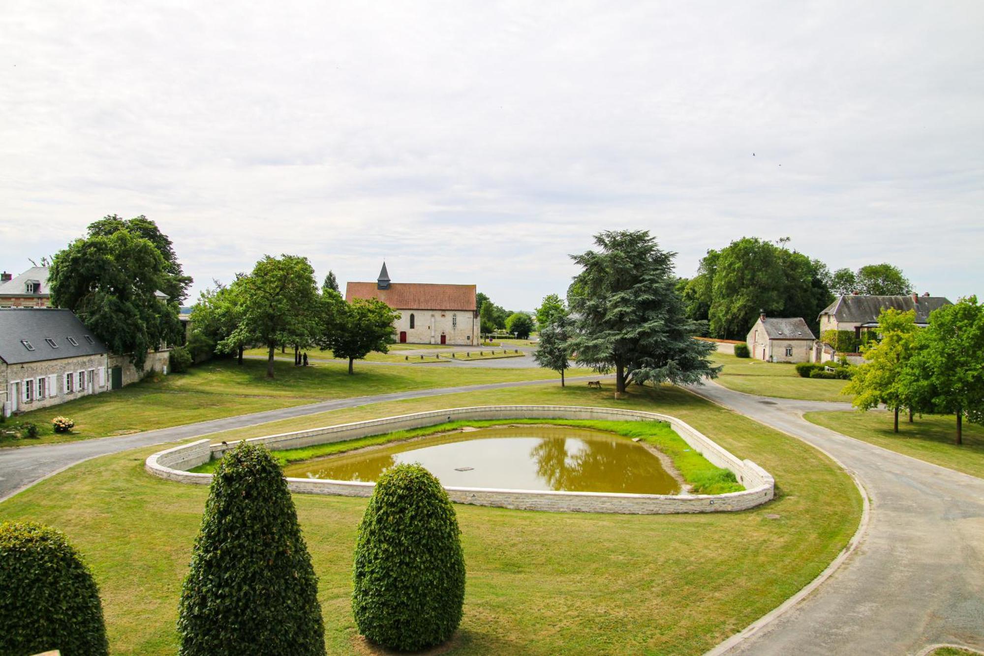 Gite La Petite Ferme Clermont-les-Fermes エクステリア 写真